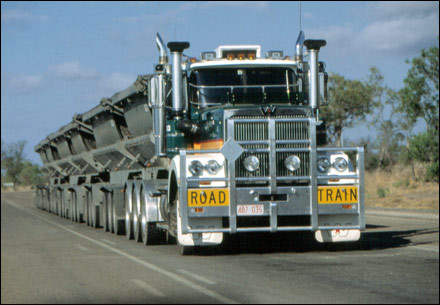 美国工程师制造车长80米大卡车(图)