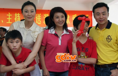 广东卫视女主播李泳被曝卷入陈案