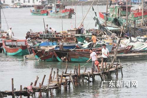 菲律宾人口2亿_美国遭受双重打击,中国布局惊人