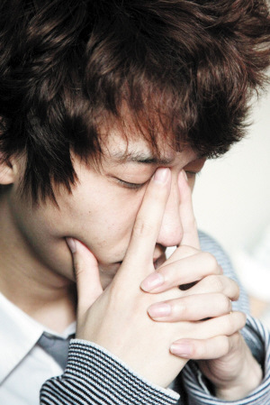 乱捏鼻子会使鼻腔中的