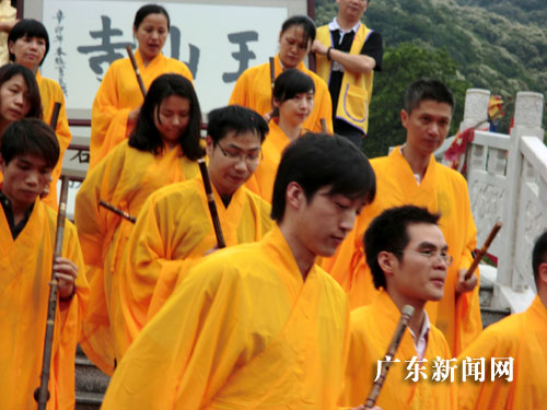 台湾海涛法师在王山寺参加水陆法会(组图)