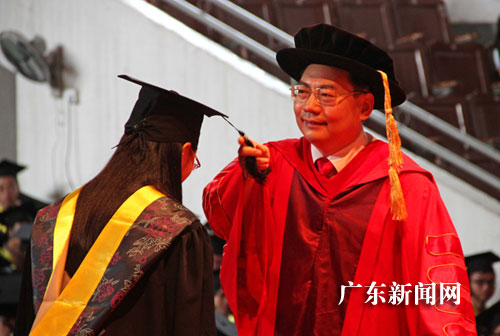 97学年度第一学期毕业生领取学位证书注意事项