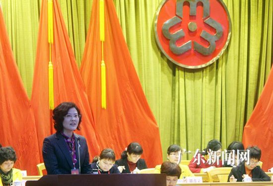 会议选举产生了梅州市妇联第六届执行委员会常委和正副主席