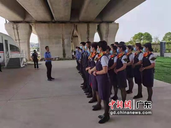 广铁集团广州客运段开展动车组列车故障应急演练
