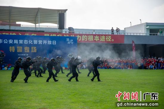 警务技能演练。深圳警方供图 警务技能演练。深圳警方供图