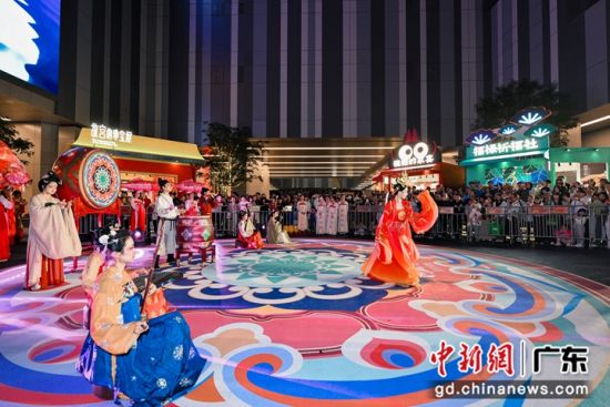 “奇遇非遗大赏”现场。主办方供图 “奇遇非遗大赏”现场。主办方供图