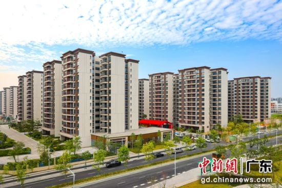 广州白云机场三期小㘵-平山二期(首批)安置房远景图。张蔧月 摄 广州白云机场三期小㘵-平山二期(首批)安置房远景图。张蔧月 摄