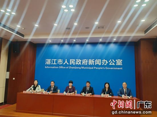 新闻发布会现场。谢剑锋 摄 新闻发布会现场。谢剑锋 摄