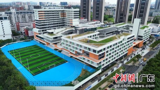 ���ڼ�����ѧ����ƺɽʵ��ѧУ(�滮����ƺɽ���ϲ���ѧУ)���н���ְ�װ��˾��ͼ