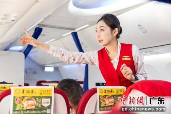 深航立体化服务保障体系护航十五运会。谷强 摄 深航立体化服务保障体系护航十五运会。谷强 摄