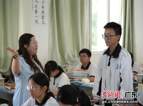 中山中专名师到潮州市职业技术学校开展对口帮扶交流活动。中山中专供图 中山中专名师到潮州市职业技术学校开展对口帮扶交流活动。中山中专供图