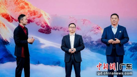 20�������еĻ�ΪǬ����̬����ϣ�����Ʒ���״���ʽ�������ࡣͼΪ����ֳ���������ظ����˽���Ʒ�Ʒ�չս�ԡ�(�������� ��ͼ)