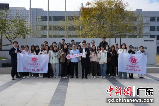 活动合影。通讯员 供图 活动合影。通讯员 供图