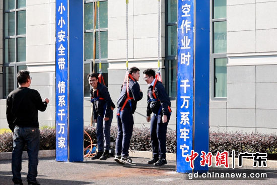 Ա������������ȫ������������ʽ����������Ȩ ��