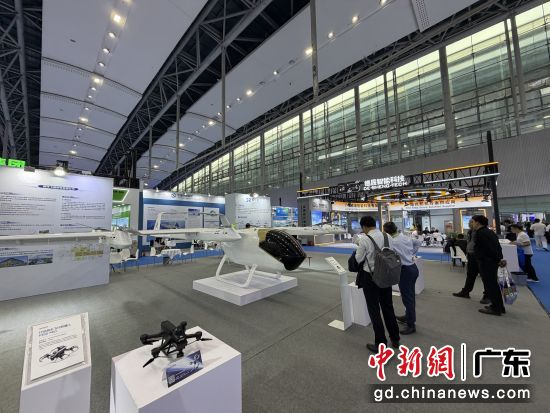 ����ֳ�չʾ��һ�����˻���Ʒ����ΰ�� ��