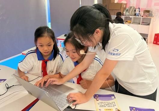 ͼΪ��è�Ƽ�˼��ʵ�����ֳ���