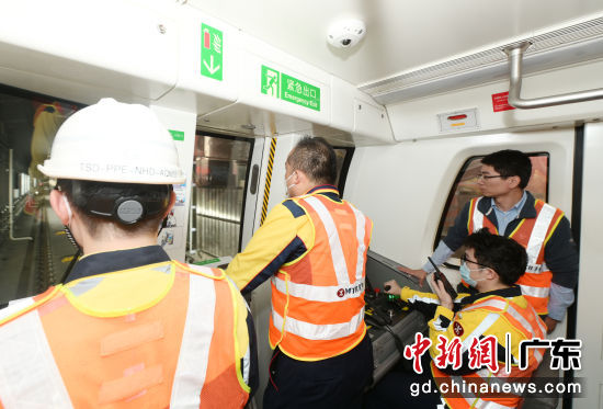 �Ȼ������ֳ��������������ֹ�ͼ