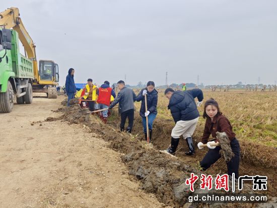 2026年汕头市水塘河道清淤推进现场会26日举行。主办方供图 2026年汕头市水塘河道清淤推进现场会26日举行。主办方供图