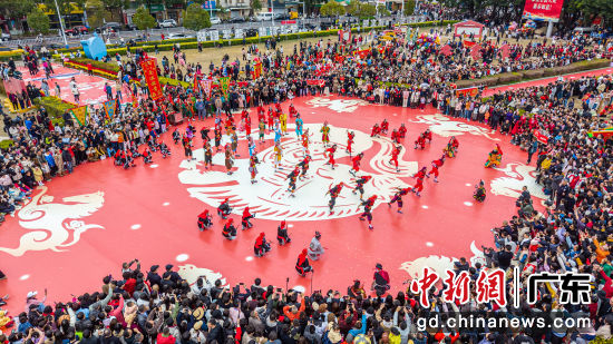 汕头南澳迎春渔灯赛会暨非遗文化周呈现民俗文化盛宴。南澳宣供图 汕头南澳迎春渔灯赛会暨非遗文化周呈现民俗文化盛宴。南澳宣供图