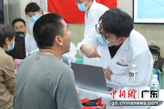 3��21�գ����ϴ�ѧ������һҽԺ�ٰ조����˯���ա����͹������������ϴ�ѧ������һҽԺ ��ͼ