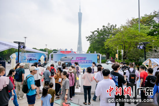 3��28�գ�����������£����������ġ���������ר����ڻ��ǻ��Ϲ㳡���С��������Ź�ͼ
