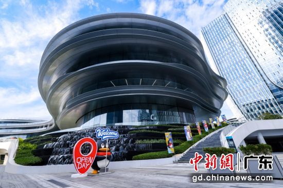 “腾云中心”外景。彭程 摄 “腾云中心”外景。彭程 摄