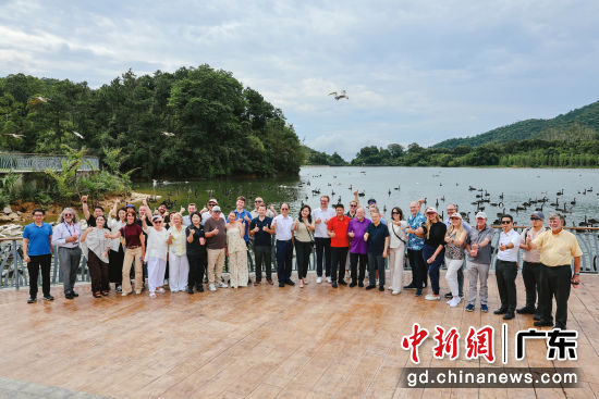 2026年“共筑创新 文化出海”全球文旅大咖广东交流会13日在清远长隆度假区举行。广东长隆集团 供图 2026年“共筑创新 文化出海”全球文旅大咖广东交流会13日在清远长隆度假区举行。广东长隆集团 供图