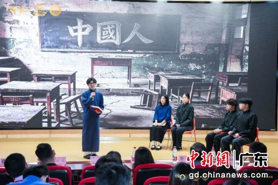 校史舞台剧展演。暨南大学 供图 校史舞台剧展演。暨南大学 供图