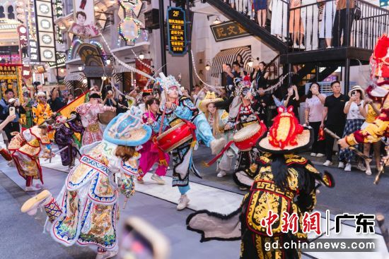 英歌舞展演。广东千古情景区 供图 英歌舞展演。广东千古情景区 供图