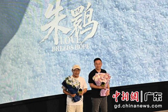 导演孙宁(左)和影片监制陆川。彭程 摄 导演孙宁(左)和影片监制陆川。彭程 摄
