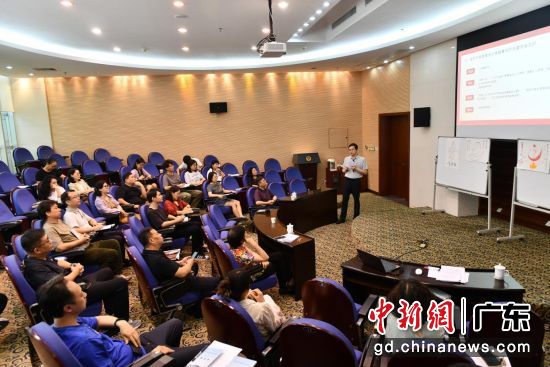 行政学院内部培训。受访者供图 行政学院内部培训。受访者供图