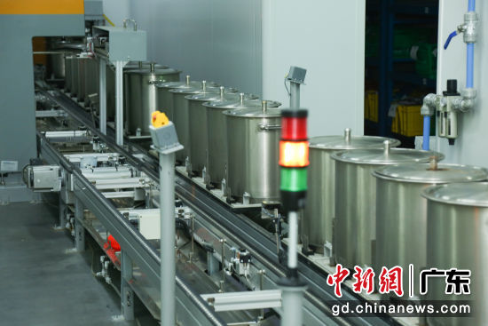 康美智慧药房智能煎煮系统。通讯员 供图 康美智慧药房智能煎煮系统。通讯员 供图