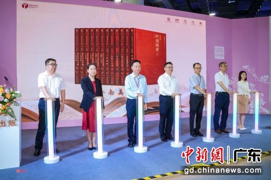 8��27�գ�������������ϵ������12��ͼ����ʽ���ࡣ��ΰ�� ��