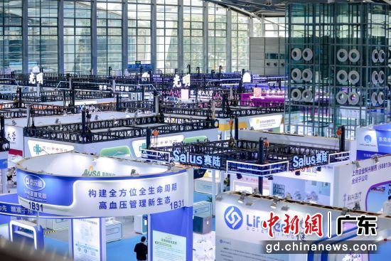 2025深圳国际高性能医疗器械展暨创新医药展现场图。主办方供图 2025深圳国际高性能医疗器械展暨创新医药展现场图。主办方供图