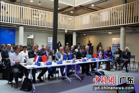 评审团评审。主办方供图 评审团评审。主办方供图
