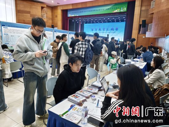 ͼΪ��Ƹ���ֳ������췽 ��ͼ