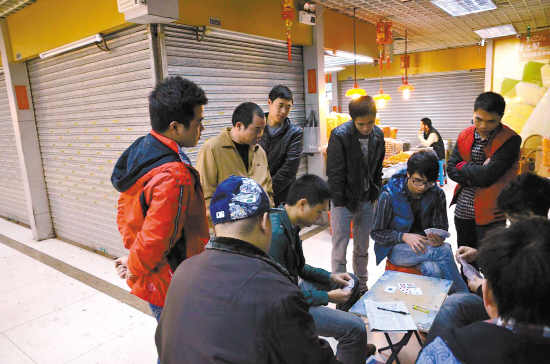 一德路海鲜批发市场_黄骅海鲜批发市场_三亚第一市场海鲜图片