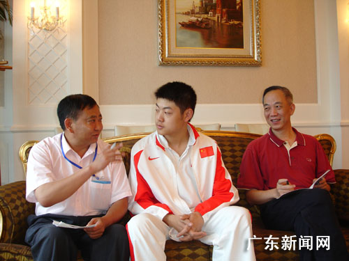 梁文博被正式增选为广东惠州站的火炬手(图)