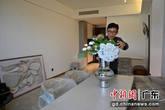 ���Ի��ľ��������Լ��÷�ƱΪĸ��ѡ�����¾ӡ� ���� �³��� ��