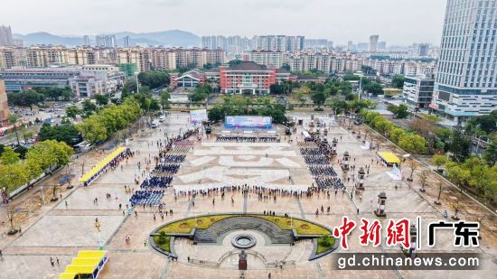 ��������ɽ ����������������ѧ�����硱������ʽ��ȫ���á�����ֳ������������� ��ͼ