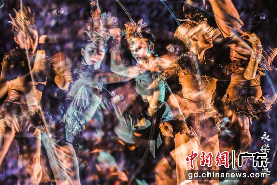 ���微Ⱥ�衱Ƭ�Ρ�ͨѶԱ ��ͼ