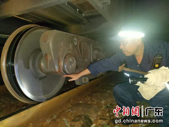 �����쳵Ա᯽��������г����£����ռ쳵�����ڼ쳵��� ��