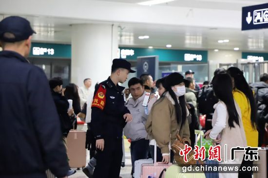 ����վ�ɳ���ִ���񾯷����ÿ��ṩָ������ѩӱ ��