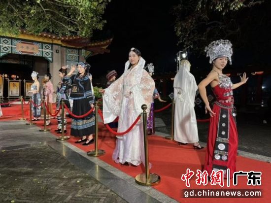 ��ֳ���ͨѶԱ ��ͼ