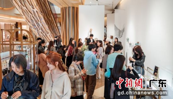 �������ʦ������չ��ع��ݡ� չ�����췽 ��ͼ