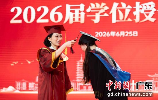 �Ϸ�ҽ�ƴ�ѧУ������Ϊ��ҵ���������ڡ��Ϸ�ҽ�ƴ�ѧ��ͼ