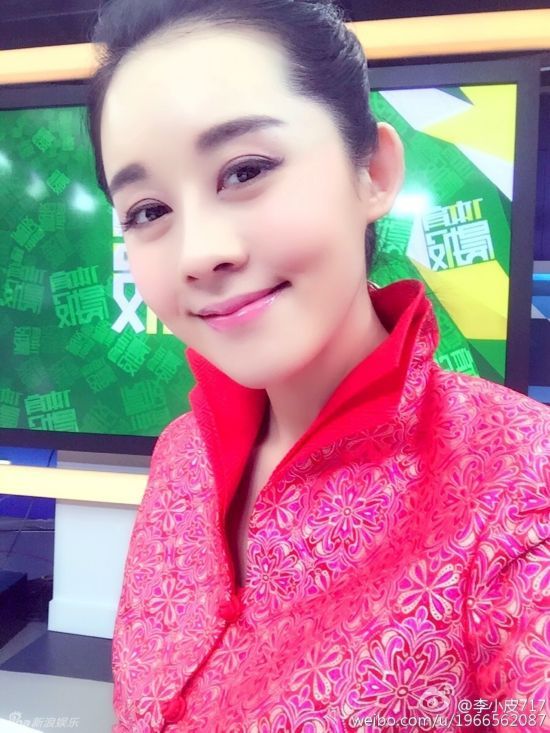 央视体育女主播李蕊走红 私照粉嫩撞脸唐嫣(图)(11)